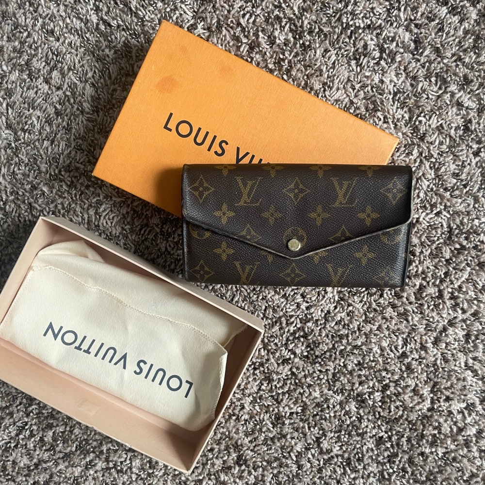 LV Wallet